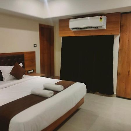 Aditya Inn Guwahati Exterior foto