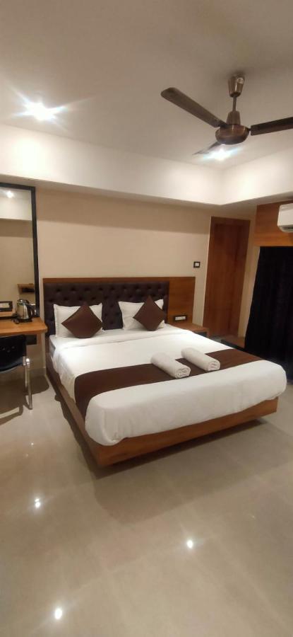 Aditya Inn Guwahati Exterior foto